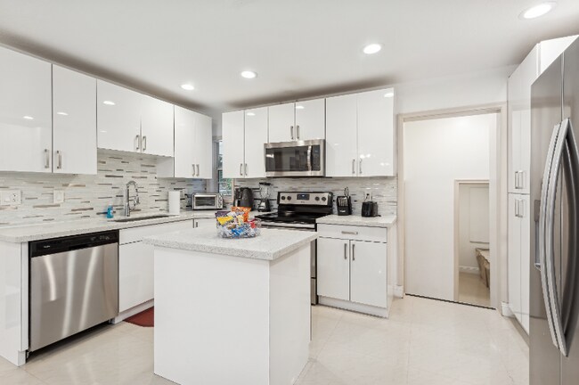 Photo - 3936 Tracewood Ln