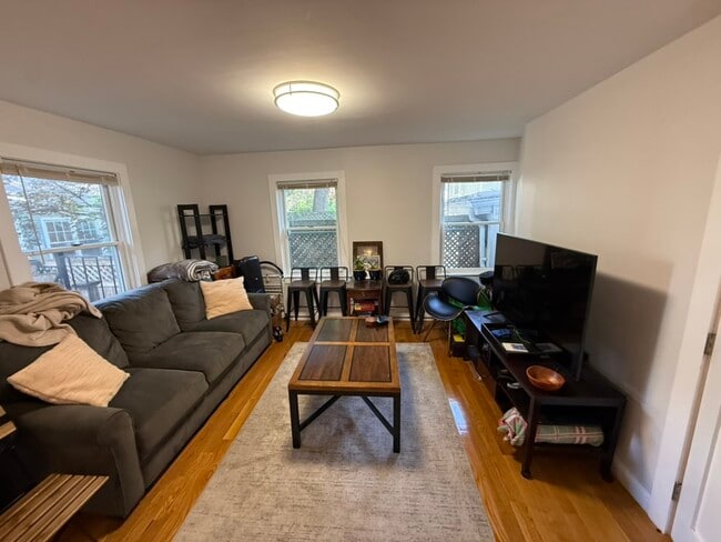 Photo - 115 Pleasant St Unit B