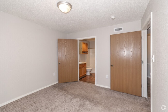 2BR, 2BA - 908SF - Second Bedroom