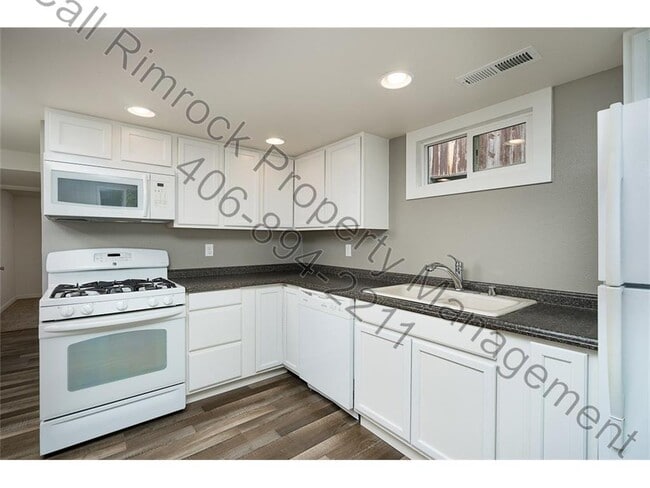 Photo - 3329 Poly Dr Unidad 3329 1/2 Poly Dr