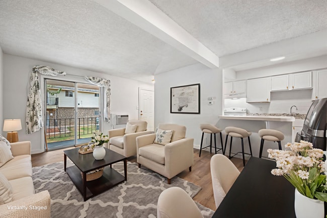 Building Photo - Updated 1 Bedroom Condo in Denver | Renovated Kitchen, Spacious Layout & Great Location Unit D