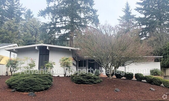 Building Photo - 3245 NW Norwood Dr Rental