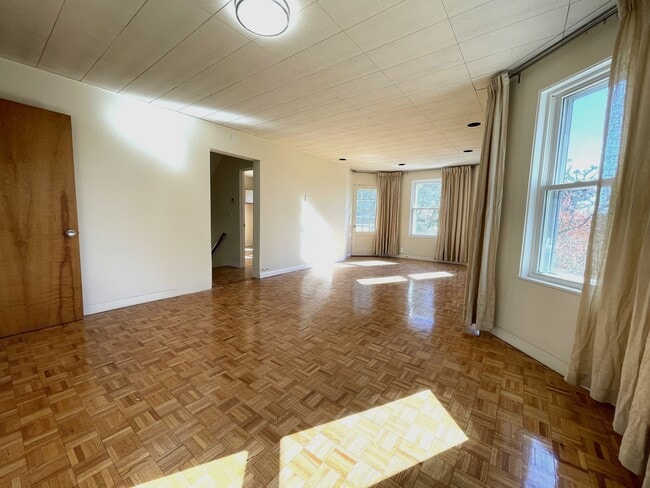 Photo - 10 Packard Ave Unit 10 Parckard Ave 2