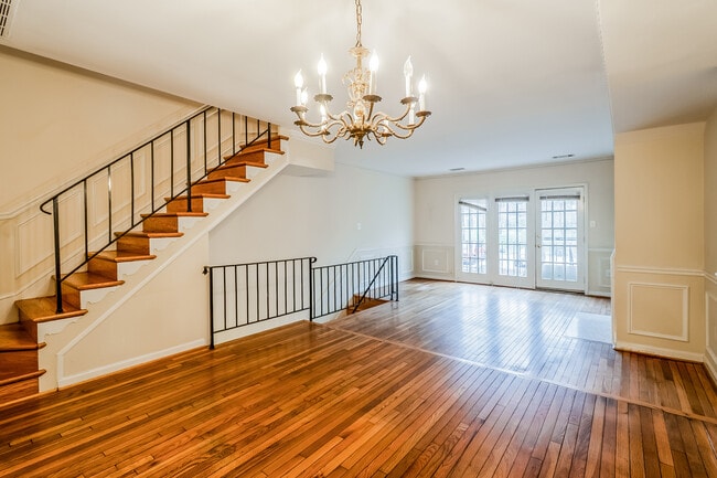 Photo - 4515 MacArthur Blvd NW