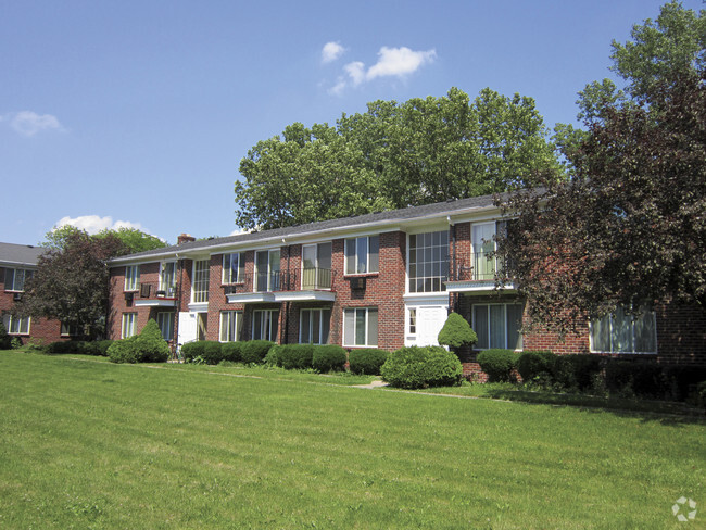 Building Photo - The Presidents Village Rental