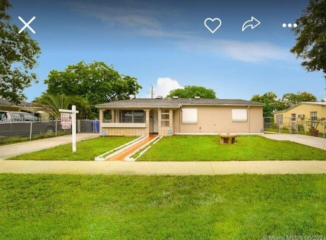 Photo - 1531 N 69th Way