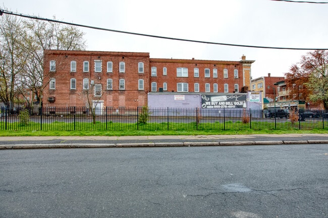 Building Photo - 821 Park St Unit 827 2E Rental