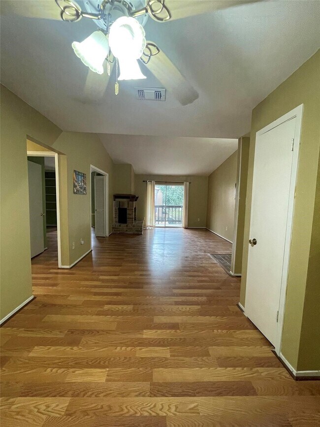 Photo - 10555 Turtlewood Ct