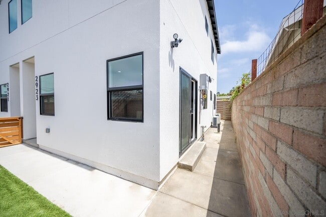 Photo - 2917-2923 Preece Street Unit 2923