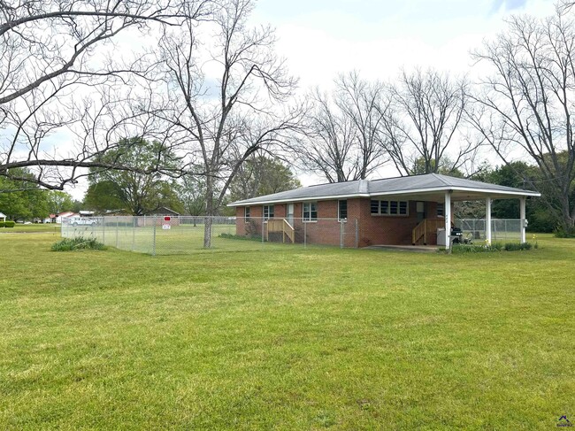 Photo - 482 Lake Joy Rd