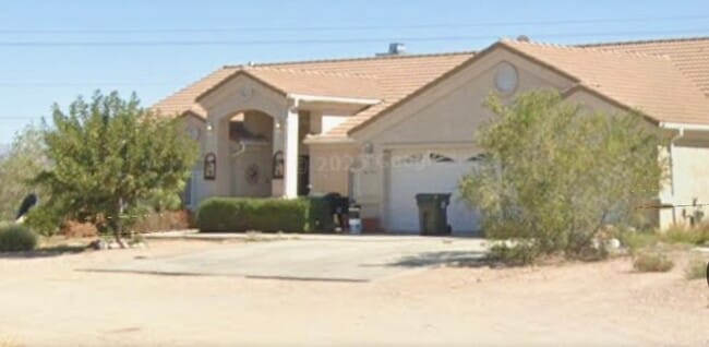 Building Photo - 2196 Pawnee Dr