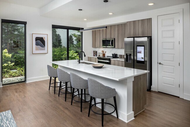Building Photo - AMLI Atlantic Station Rental