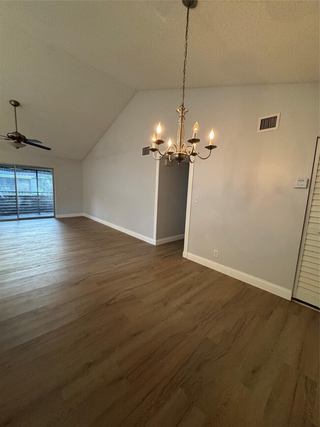Photo - 606 Gardens Dr