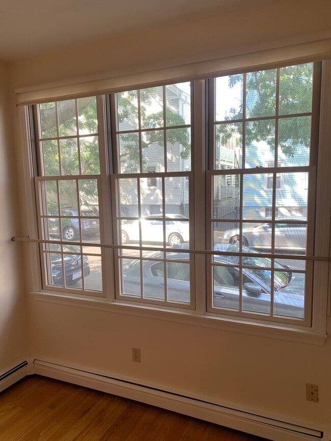 Photo - Great 1 Bed Home in East Cambridge + AC