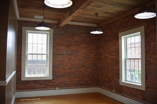 Photo - 270 Pleasant St Apartments Unit 2nd floor