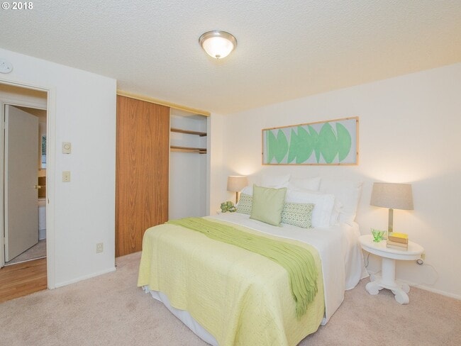 Master bedroom, includes 1/2 bathroom. - 1612 NE Liberty St