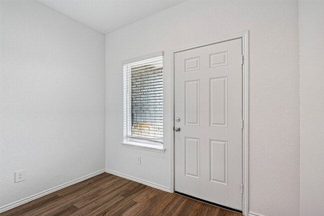 Photo - 1726 Windstone Rdg Dr