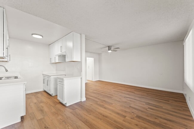 3205 W 60th St Unit 13