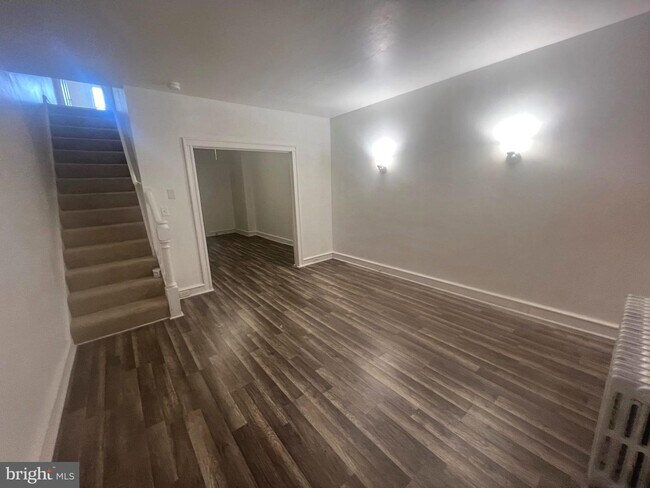 Photo - 1041 N Kenwood Ave