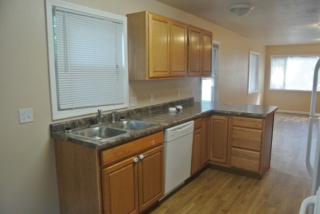 Photo - 3 Bedroom House!