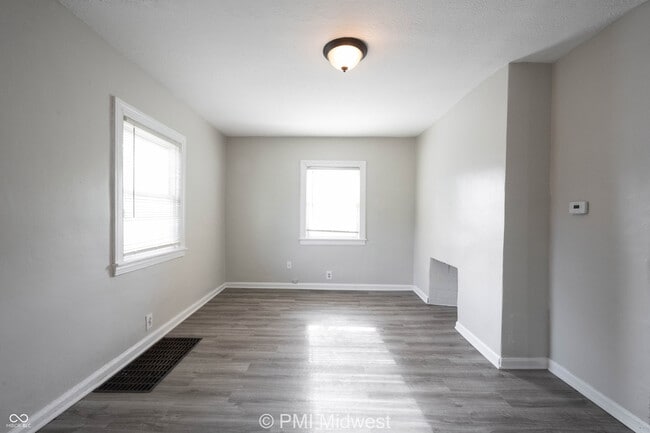 Photo - 1415 W Pruitt St