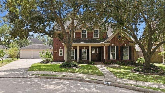 Photo - 2214 Lytham Ln
