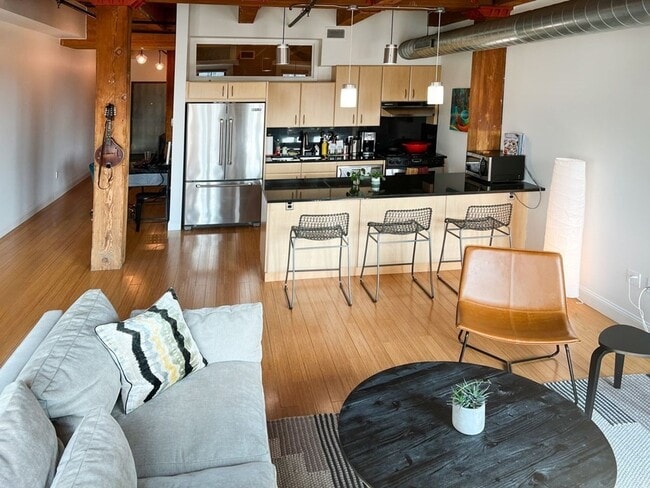 Photo - 9 W Broadway Unit 509