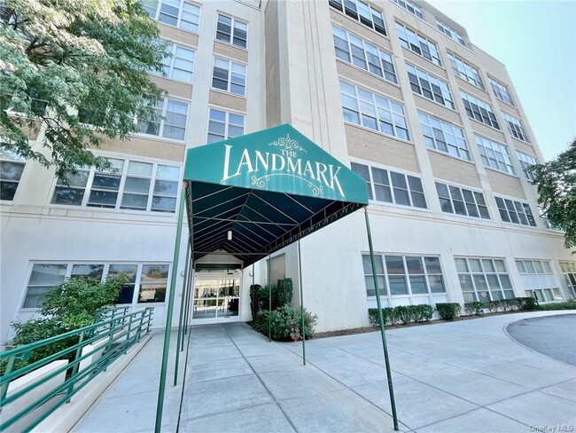 Photo - 1 Landmark Sq Condominio Unidad 408