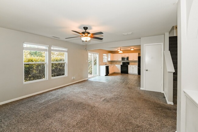 Photo - 8817 Oak Dr