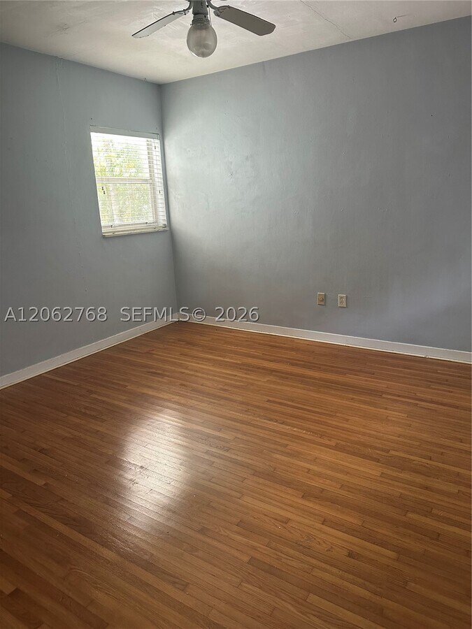 Photo - 5340 Orduna Dr