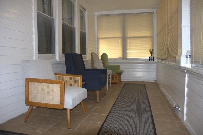 Photo - 256 Weequahic Ave