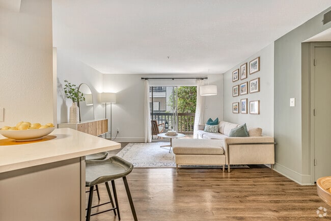 1BR, 1BA - 750SF - Living Room