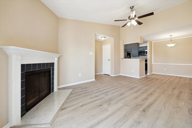 Photo - 11201 Lynbrook Dr Unit True