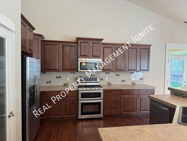 Photo - 61551 SE Baptist Way
