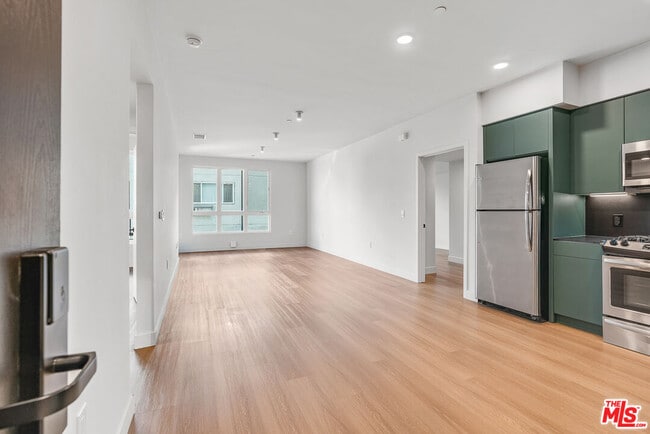 Building Photo - 10601 Washington Blvd Unit 434 Rental