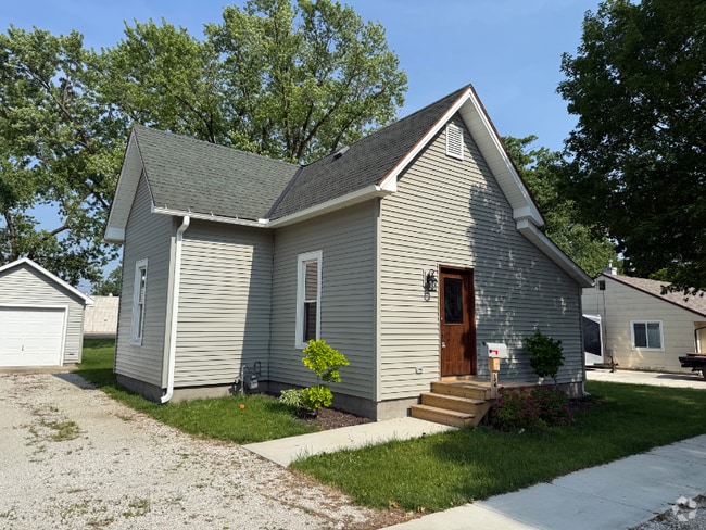 Building Photo - 204 S Main St Rental