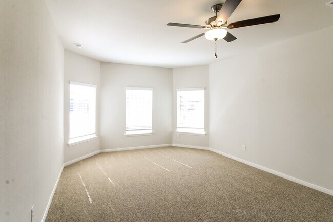 Photo - 413 Mystic Slopes Dr