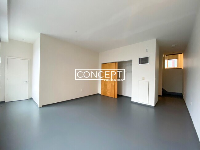 Photo - 160 E Berkeley St Unit 512