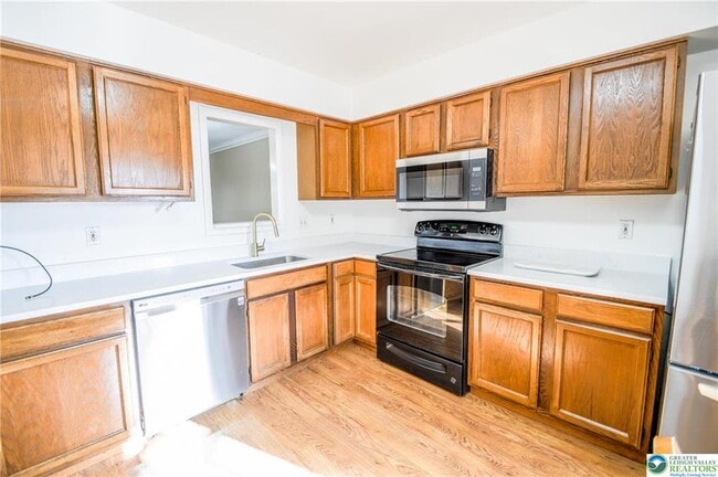 Photo - 2505 Madison Ave