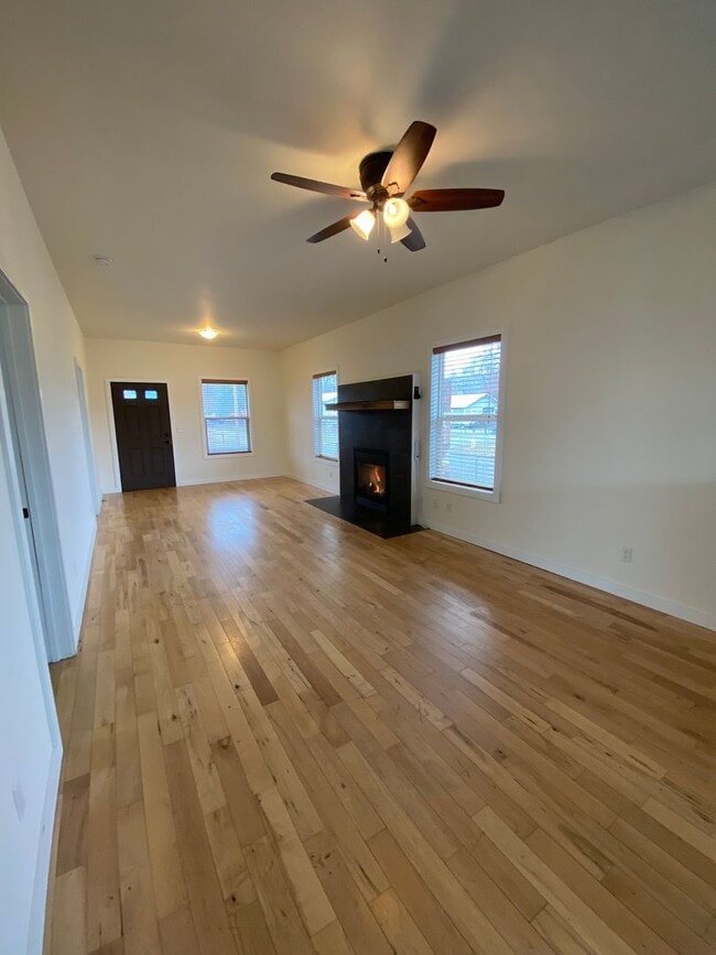 Photo - 1801 Russell Ave