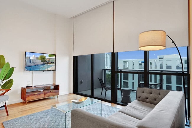 Photo - 1220 17th St Unidad SI ID1503927P