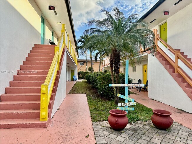 Photo - 1548 SW 5th Pl Unit 1