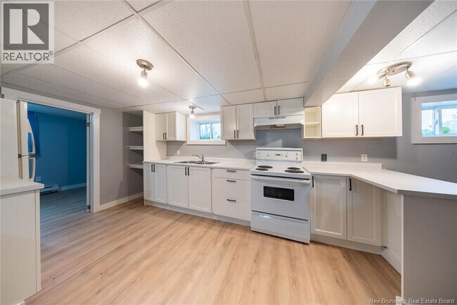 41 Vail St