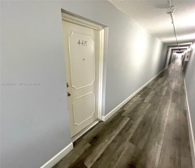 Photo - 704 SE 2nd Ave Unidad 448