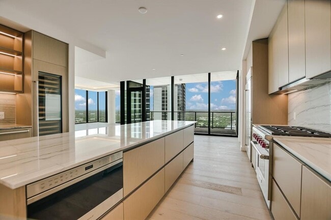 Photo - 610 Davis St Unidad 4003