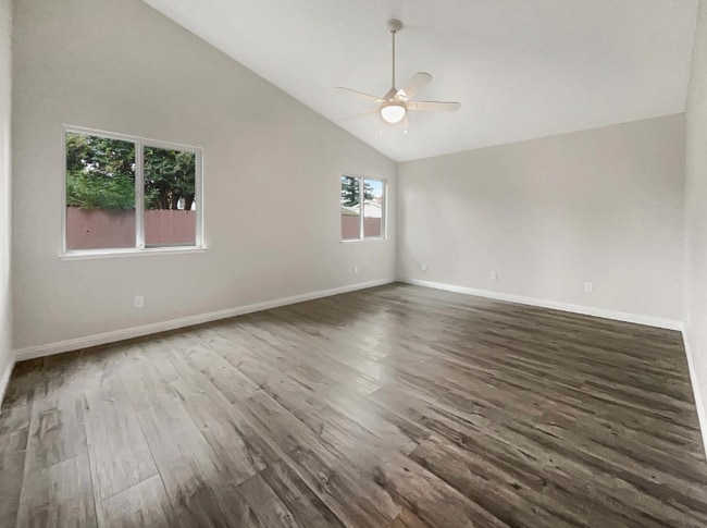 Photo - 1172 Willow Creek Dr