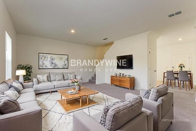 Photo - 1650 Effra Wy