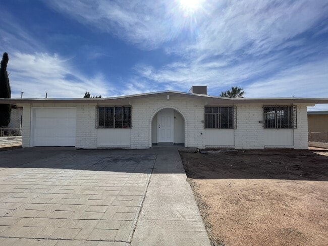 Photo - 312 Graphite Dr