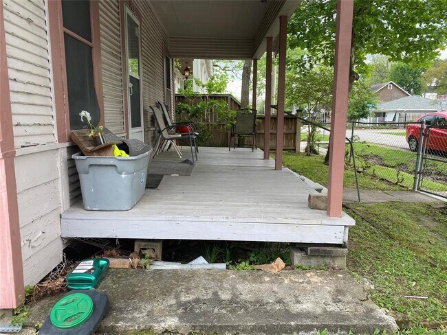 Photo - 702 Tabor St