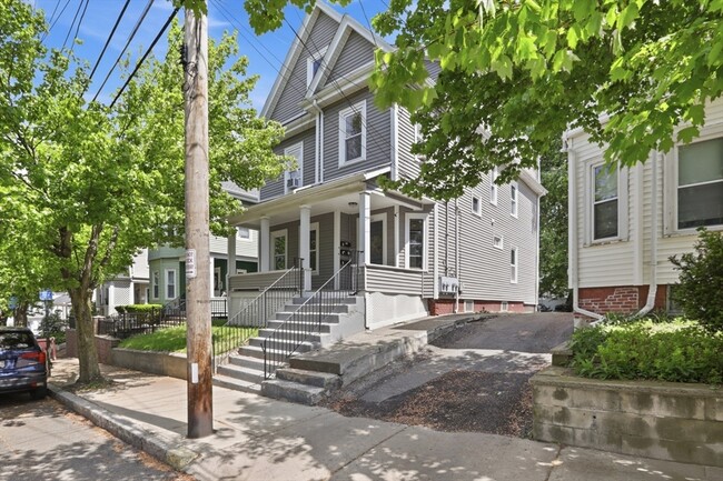 121 Glendale St Unit 1